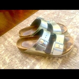 Birkenstock Arizona Soft Footbed - Metallic Silver Leather Size 39 EUR/8-8.5 US